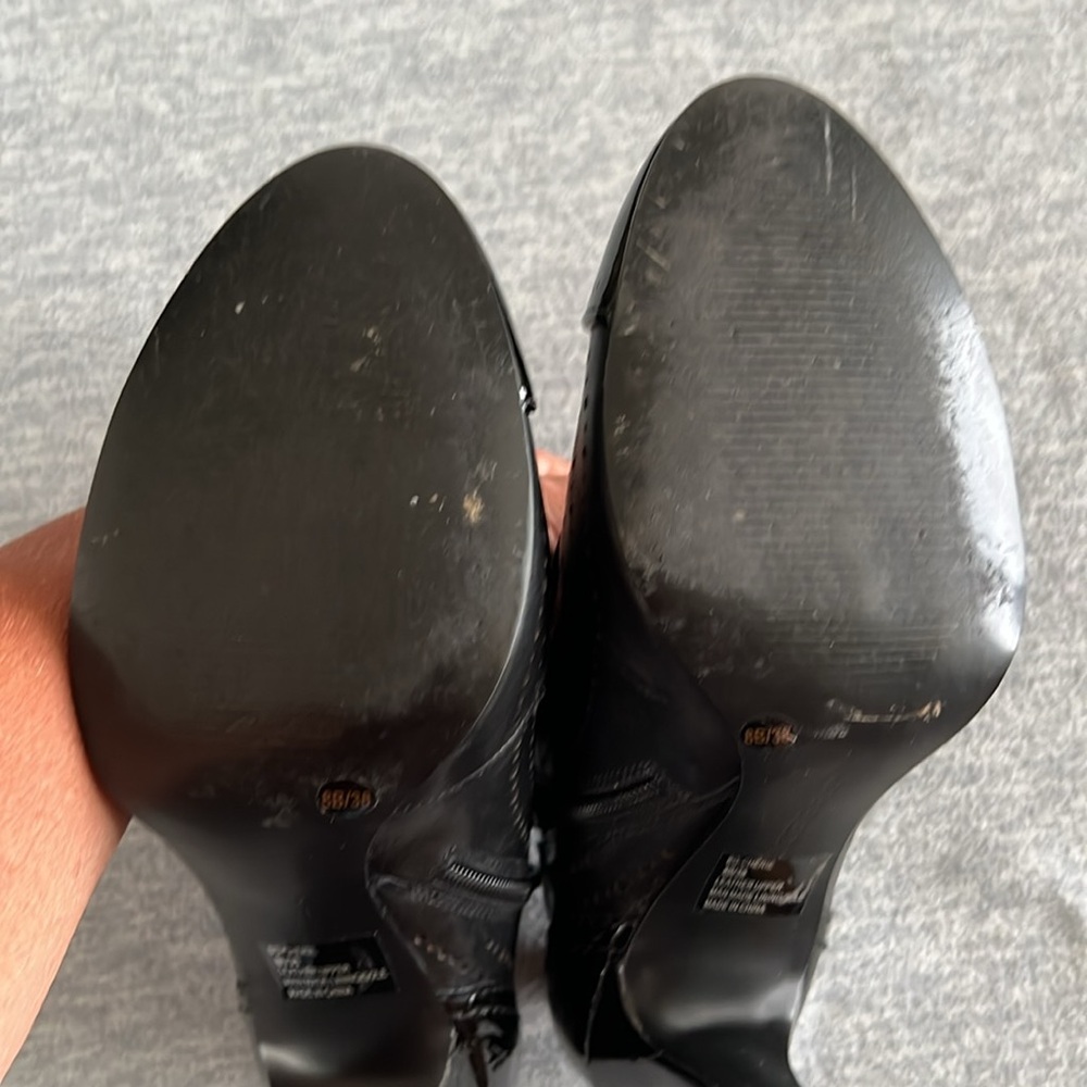 BCBGirls Cherie Black 4 In.‎ Heeled Boots Women 8M Leather Upper Perforated Zip - Picture 10 of 12